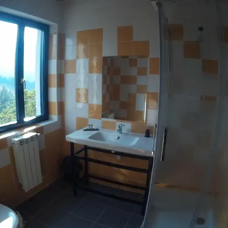 - La Vieja Estacion - Cerca De Bilbao * Castro Urdiales